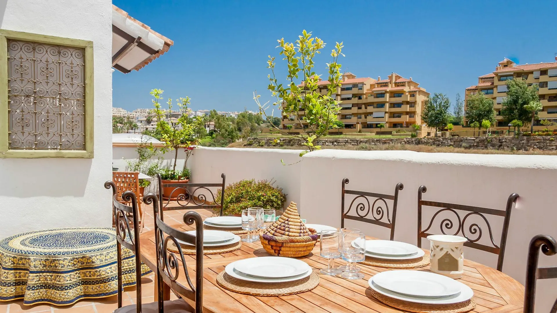 Golf Hill Estepona Canovas 公寓